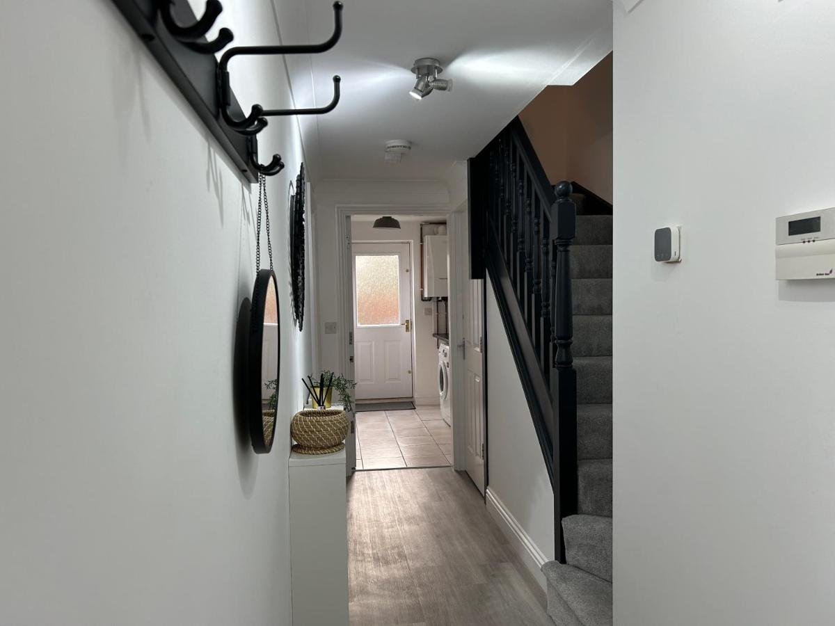 The Town House, Whole House Suitable For Contractors And Families マーケット・ハーバラ エクステリア 写真