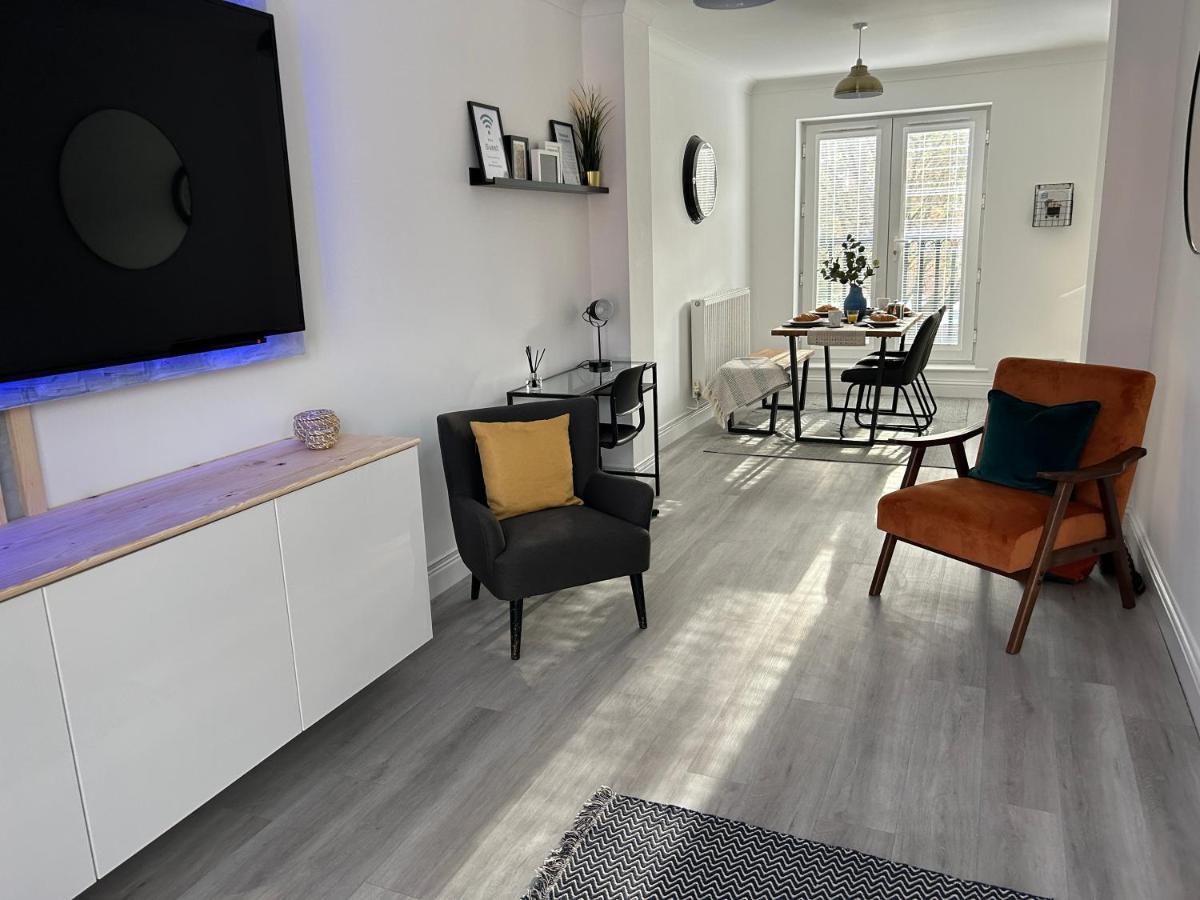 The Town House, Whole House Suitable For Contractors And Families マーケット・ハーバラ エクステリア 写真